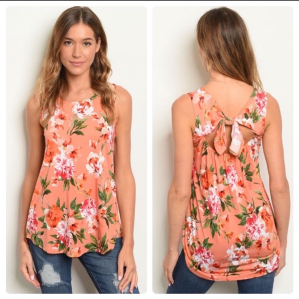 🎉HOST PICK🎉💕NEW!💕 Peach Floral Top